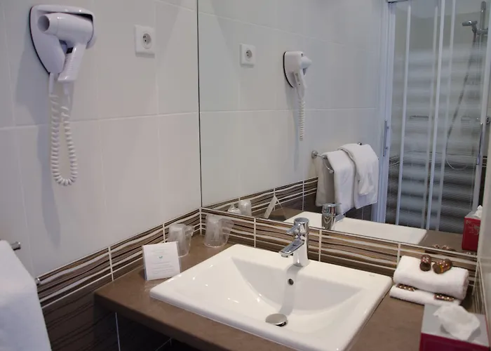 Brit Confort Le Revest 3*