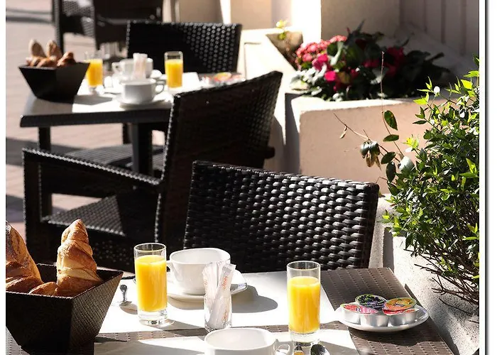 Hotel Brit Confort Le Revest Sainte-Maxime