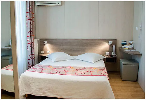 Brit Confort Le Revest Hotel 3*