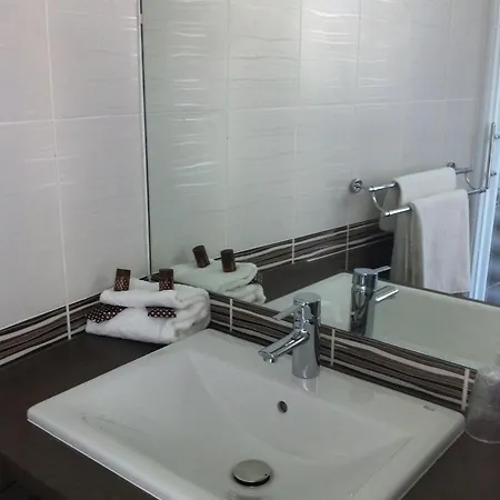 Le Revest Hotel 3*