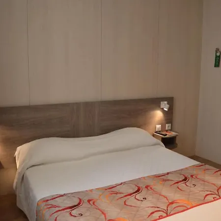 Szálloda Le Revest 3*