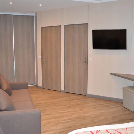 Brit Confort Le Revest 3*