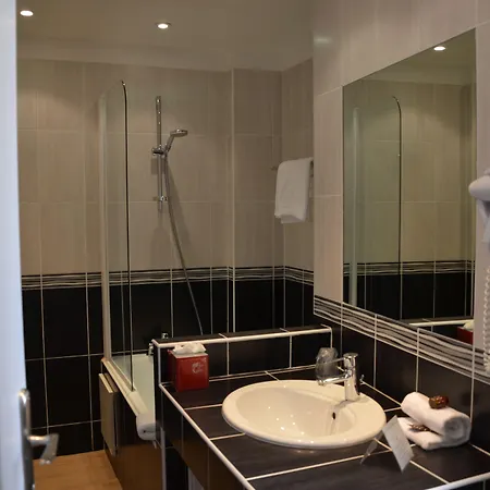 Brit Confort Le Revest Hotel 3*