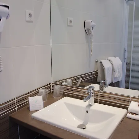 Brit Confort Le Revest 3*