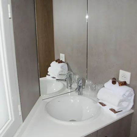 Hotel Brit Confort Le Revest Sainte-Maxime