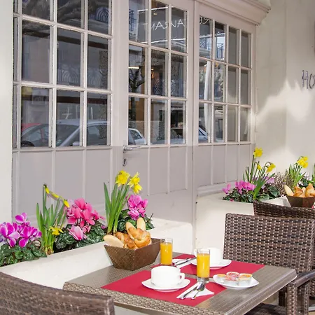 Hotel Le Revest 3*