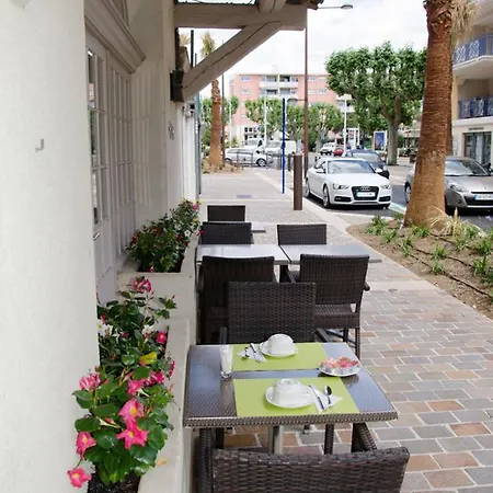 Hotel Brit Confort Le Revest 3*