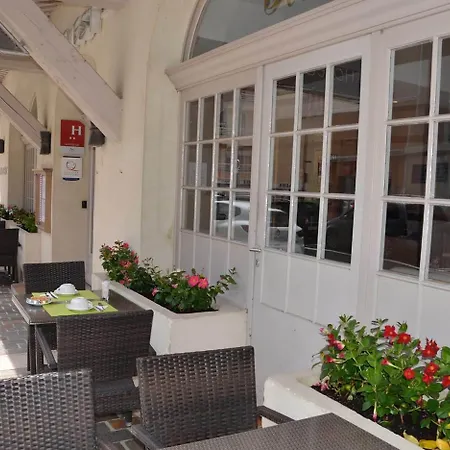 Hotel Brit Confort Le Revest