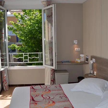 Hotel Brit Confort Le Revest Sainte-Maxime