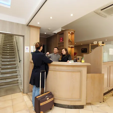 Le Revest Hotel 3*