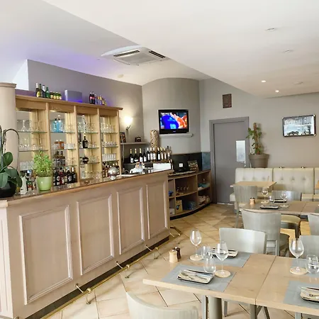 Le Revest Hotel 3*