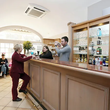Le Revest Hotel