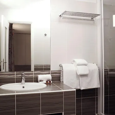 Le Revest Hotel 3*