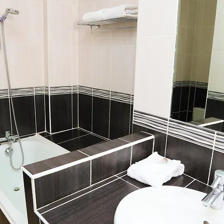 Le Revest Hotel