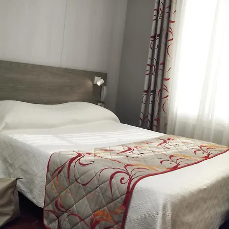 Готель Brit Confort Le Revest 3*