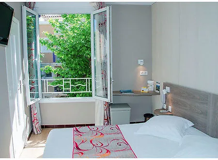 Hotel Le Revest 3*