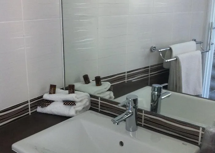 Brit Confort Le Revest Otel 3*