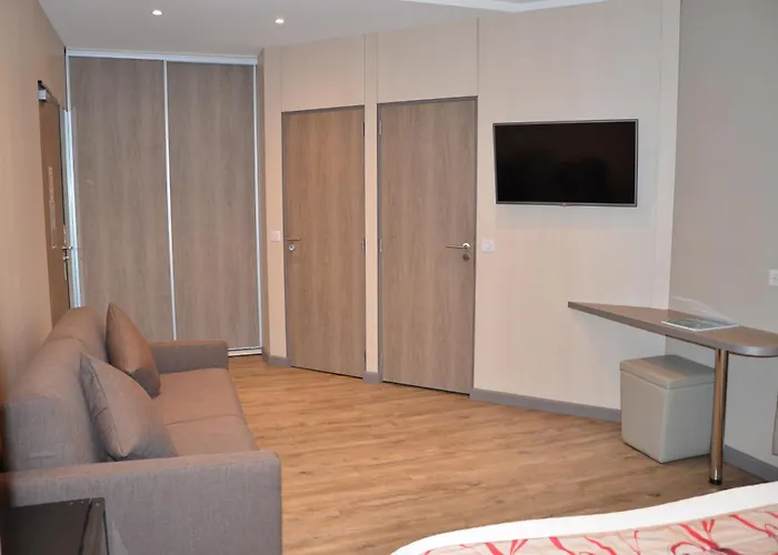 Brit Confort Le Revest Otel