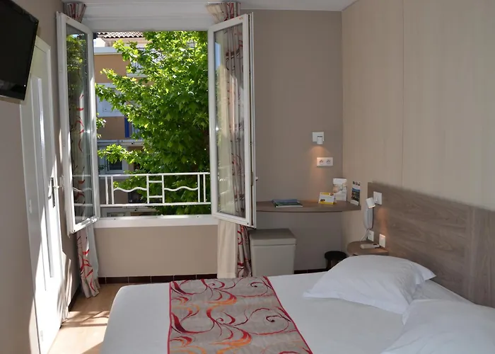 Hotel Brit Confort Le Revest