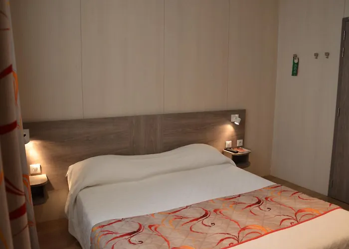 Otel Brit Confort Le Revest 3*