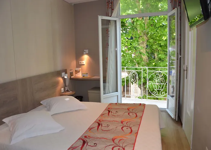 Brit Confort Le Revest Otel 3*