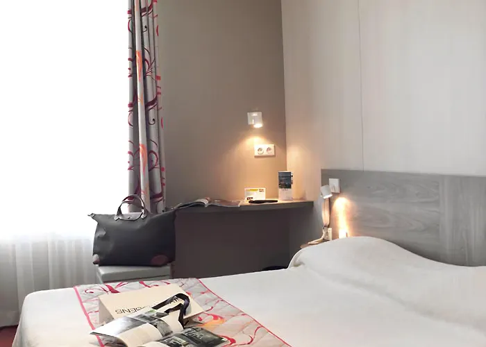 Otel Brit Confort Le Revest Sainte-Maxime