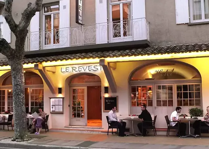 Otel Brit Confort Le Revest Sainte-Maxime