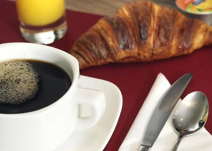 Hotell Brit Confort Le Revest Sainte-Maxime