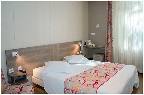 Brit Confort Le Revest 3*