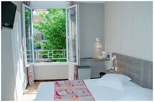 Otel Brit Confort Le Revest 3*