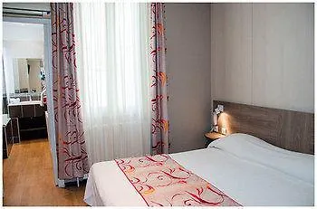 Brit Confort Le Revest 3* Σαιντ-Μαξίμ